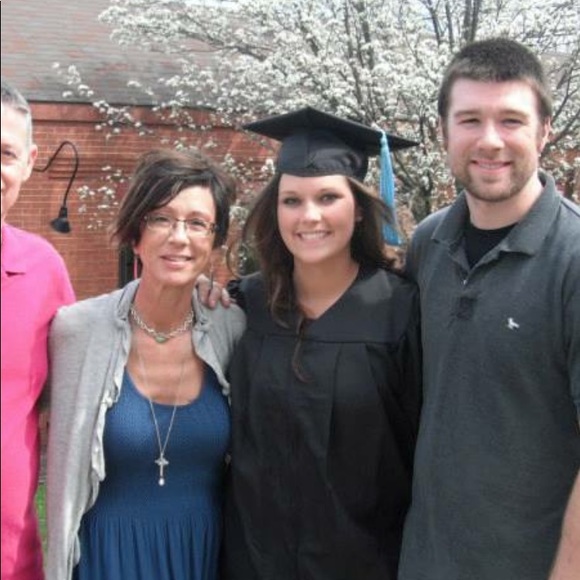 Meet your Posher, Kim - Picture 6 of 7